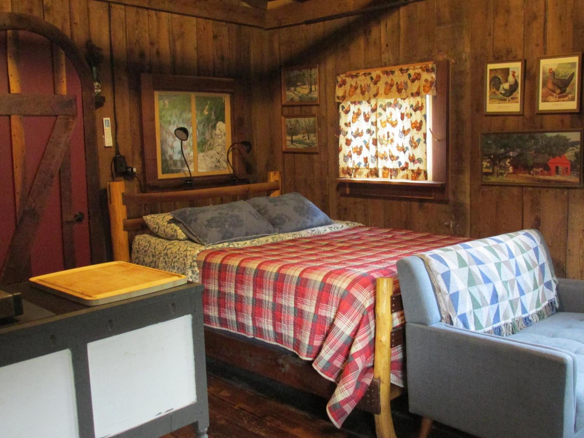 Вилла The Renovated Barn At Seneca Rocks Экстерьер фото